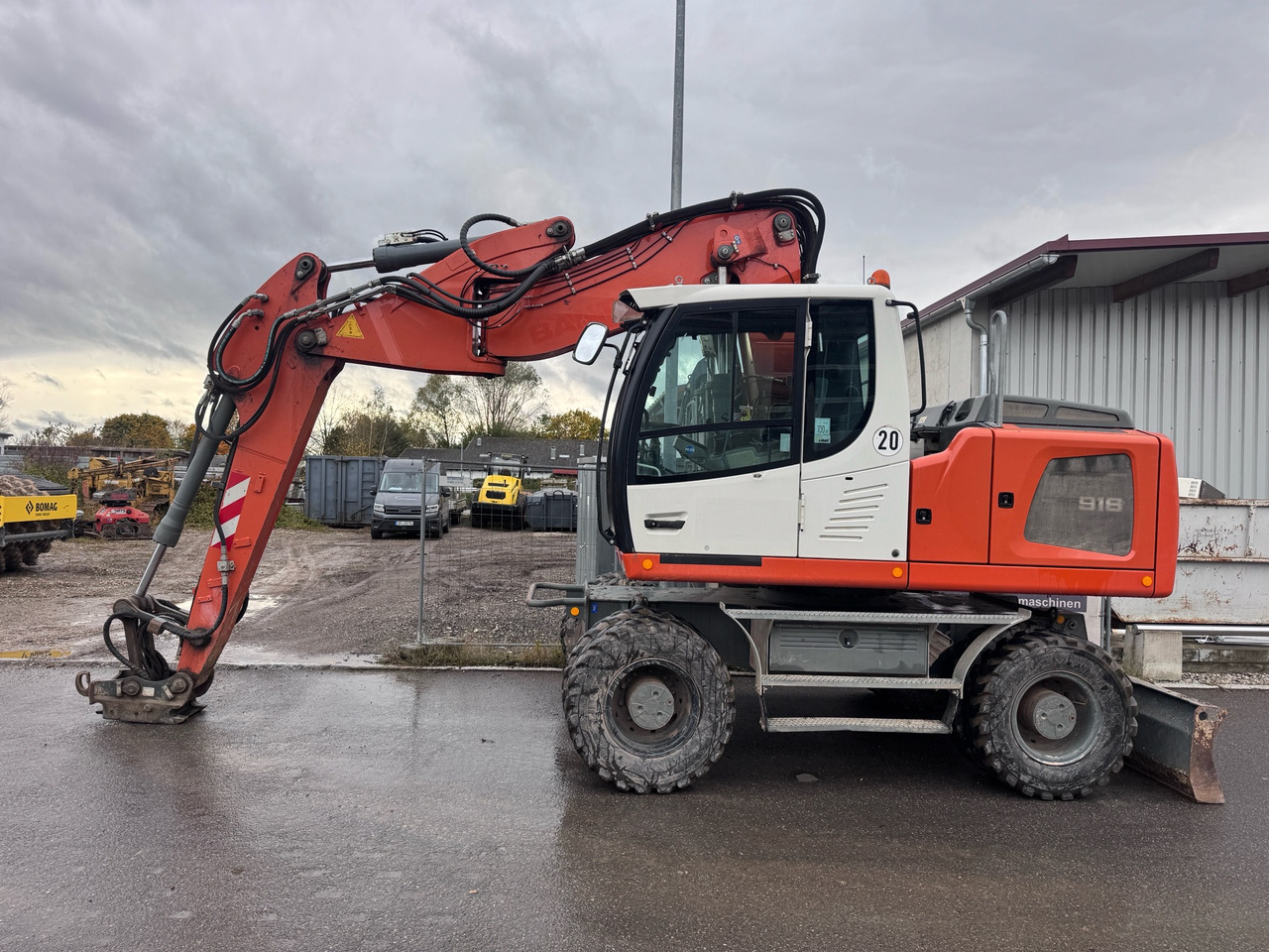 LIEBHERR A 916 Litronic - حفارة على عجلات: صور 2 LIEBHERR A 916 Litronic - حفارة على عجلات: صور 2