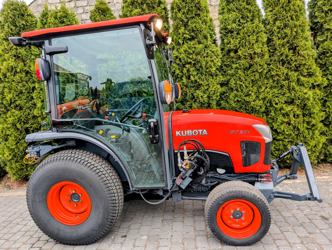 Kubota ST371 - الآلات والماكينات الزراعية: صور 1 Kubota ST371 - الآلات والماكينات الزراعية: صور 1