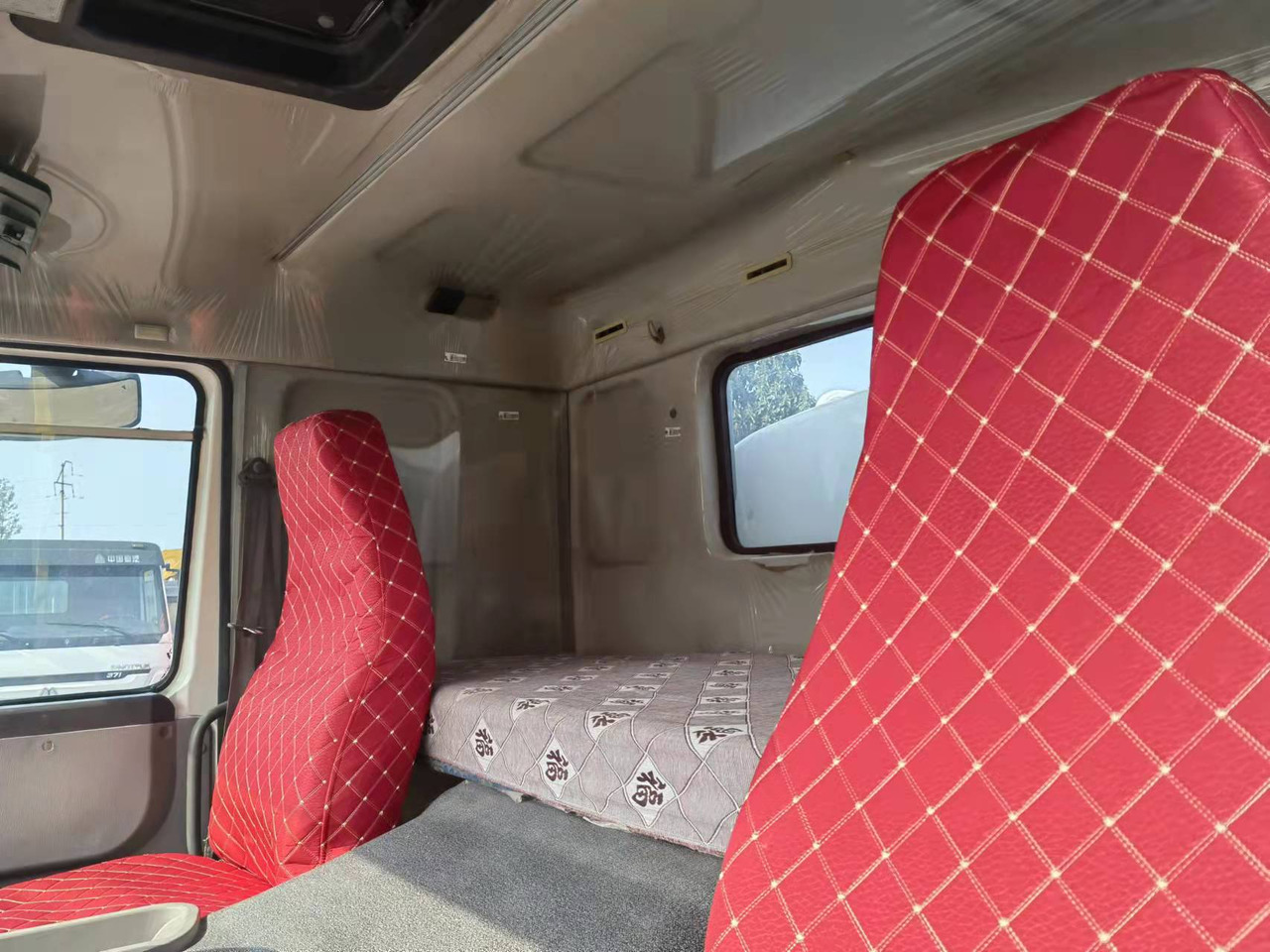 HOWO 336-371 - شاحنة صهريج: صور 4 HOWO 336-371 - شاحنة صهريج: صور 4