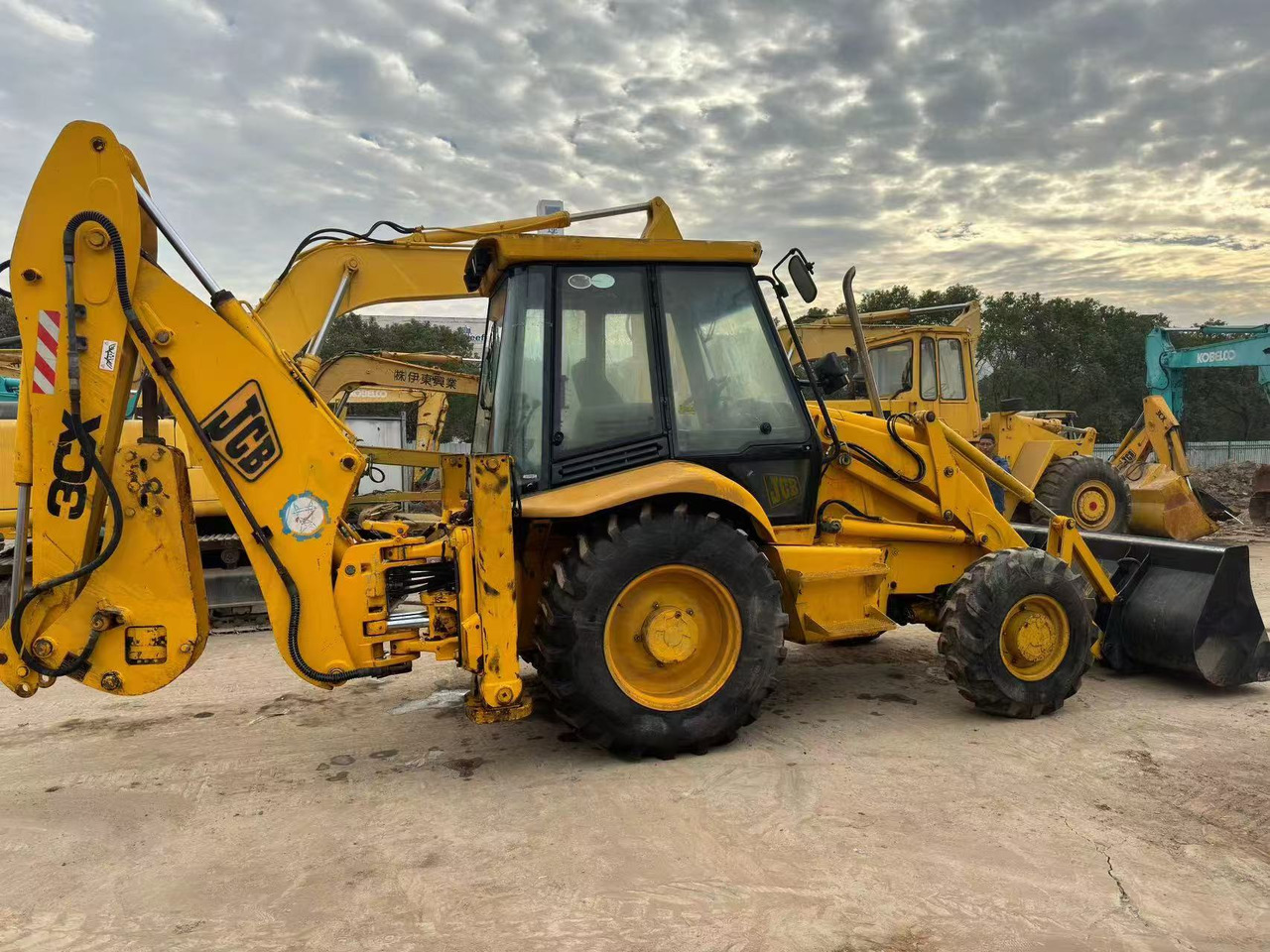 JCB 3CX - حفار متعدد الاستخدام: صور 3 JCB 3CX - حفار متعدد الاستخدام: صور 3
