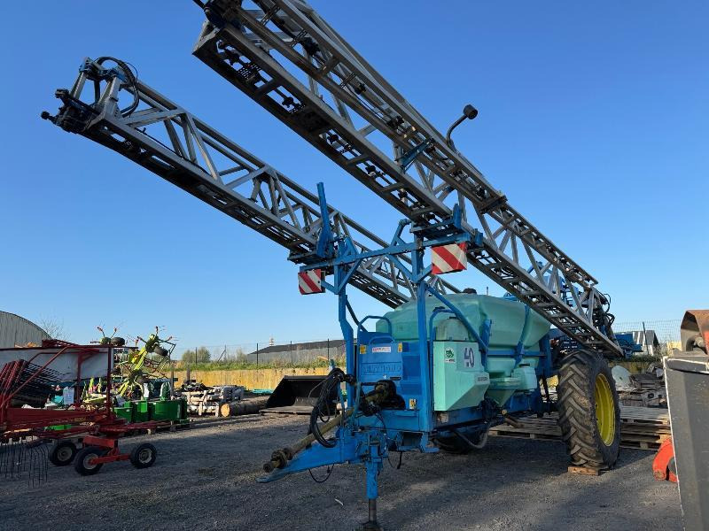 BERTHOUD MAXXOR 40 - آلة الرش المقطورة: صور 1 BERTHOUD MAXXOR 40 - آلة الرش المقطورة: صور 1