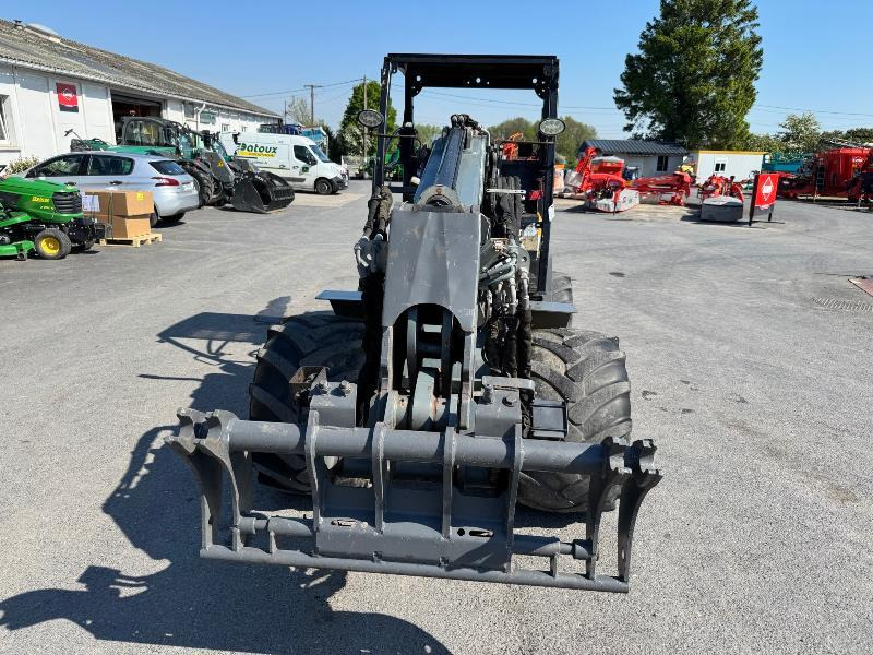 GIANT G3500 - جرافة ذات عجلات تلسكوبية: صور 2 GIANT G3500 - جرافة ذات عجلات تلسكوبية: صور 2