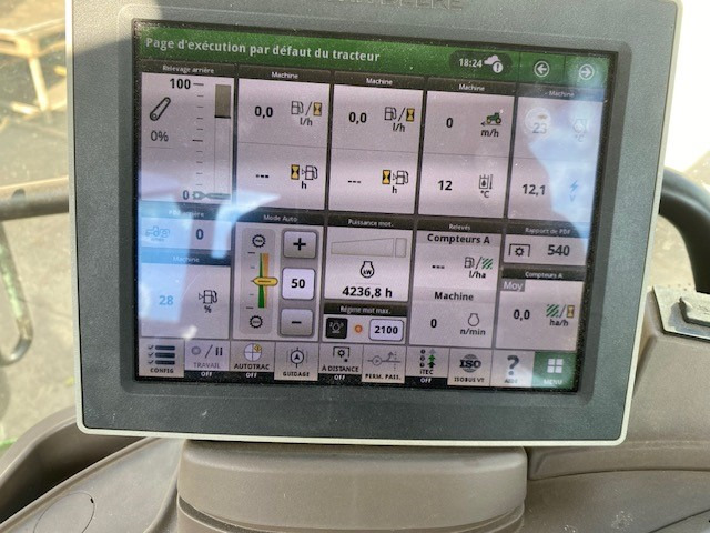 جرار JOHN DEERE 6130R: صور 6