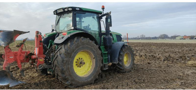JOHN DEERE 6215R - جرار: صور 5 JOHN DEERE 6215R - جرار: صور 5