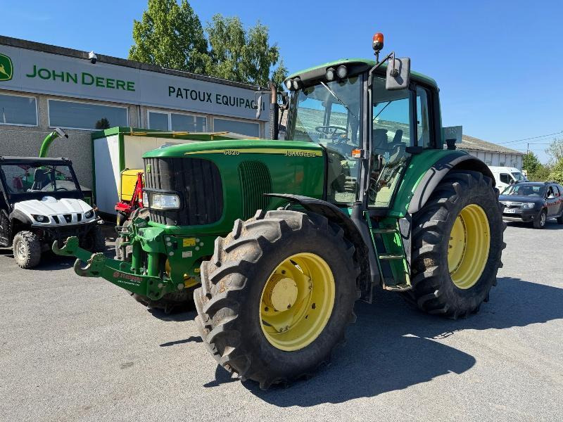 JOHN DEERE 6820 - جرار: صور 1 JOHN DEERE 6820 - جرار: صور 1