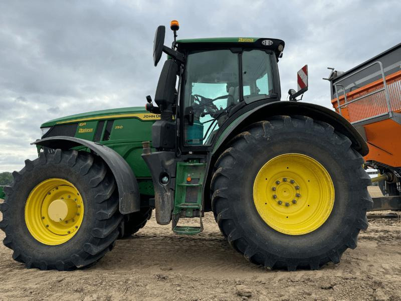 JOHN DEERE 6R250 - جرار: صور 1 JOHN DEERE 6R250 - جرار: صور 1