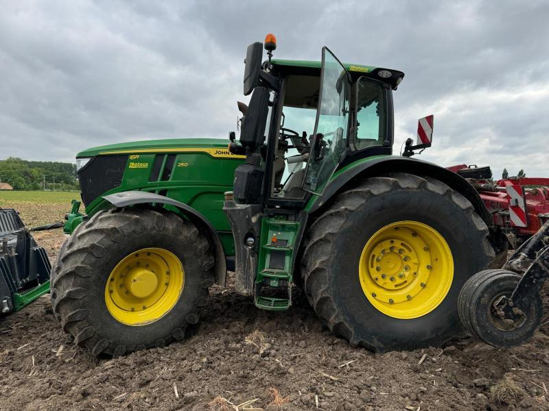 JOHN DEERE 6R250 - جرار: صور 2 JOHN DEERE 6R250 - جرار: صور 2