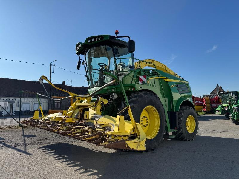 JOHN DEERE 8500 - حصادة الأعلاف: صور 1 JOHN DEERE 8500 - حصادة الأعلاف: صور 1