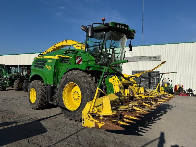 JOHN DEERE 8500 - حصادة الأعلاف: صور 3 JOHN DEERE 8500 - حصادة الأعلاف: صور 3