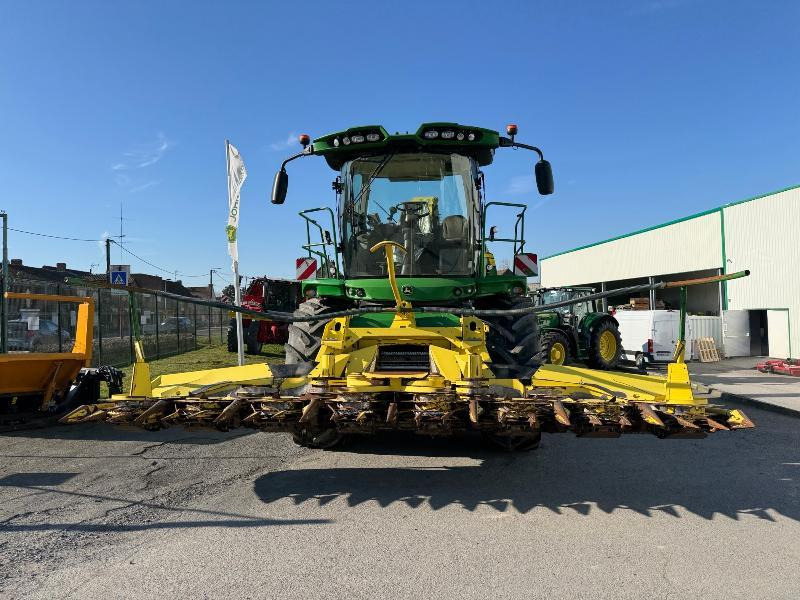 JOHN DEERE 8500 - حصادة الأعلاف: صور 2 JOHN DEERE 8500 - حصادة الأعلاف: صور 2