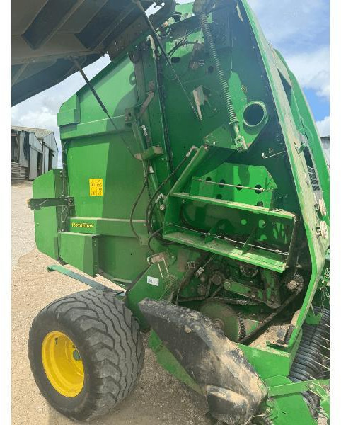 JOHN DEERE 864 - مكبس القش الدائري: صور 3 JOHN DEERE 864 - مكبس القش الدائري: صور 3