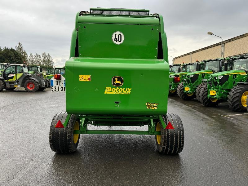 JOHN DEERE 864 - مكبس القش الدائري: صور 3 JOHN DEERE 864 - مكبس القش الدائري: صور 3