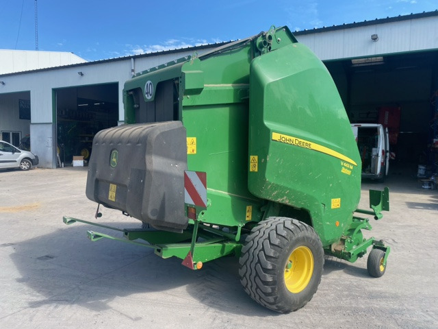 JOHN DEERE V461M - مكبس القش الدائري: صور 5 JOHN DEERE V461M - مكبس القش الدائري: صور 5