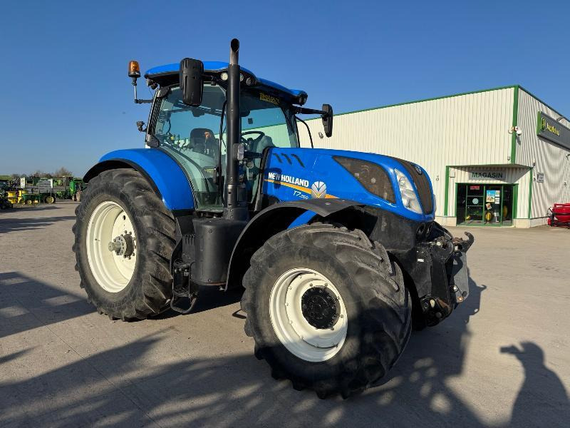 جرار NEW-HOLLAND T7.260 PC: صور 6