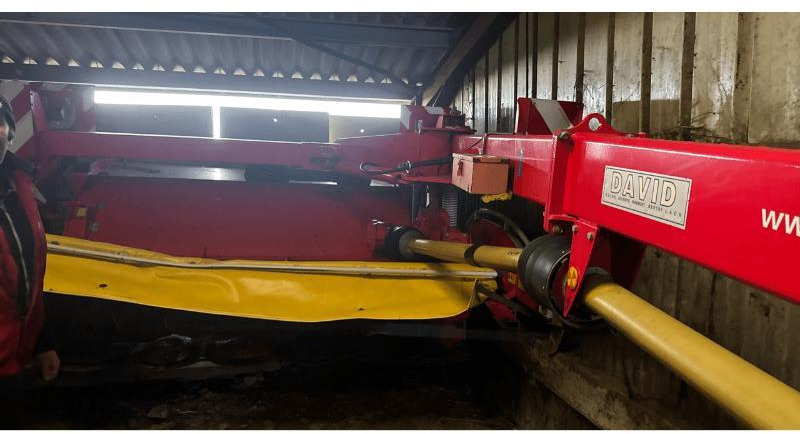 POTTINGER NOVACAT 320 - جزازة: صور 1 POTTINGER NOVACAT 320 - جزازة: صور 1