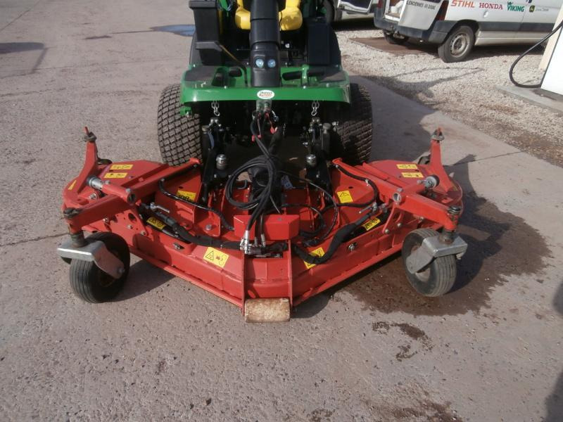 WIEDENMANN RMR230V-F - جزازة المروج: صور 3 WIEDENMANN RMR230V-F - جزازة المروج: صور 3