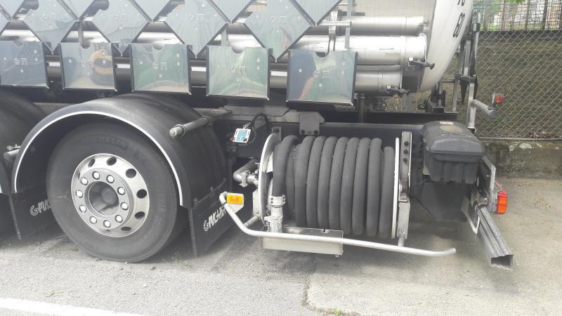 Volvo FM12 450 - شاحنة صهريج: صور 3 Volvo FM12 450 - شاحنة صهريج: صور 3
