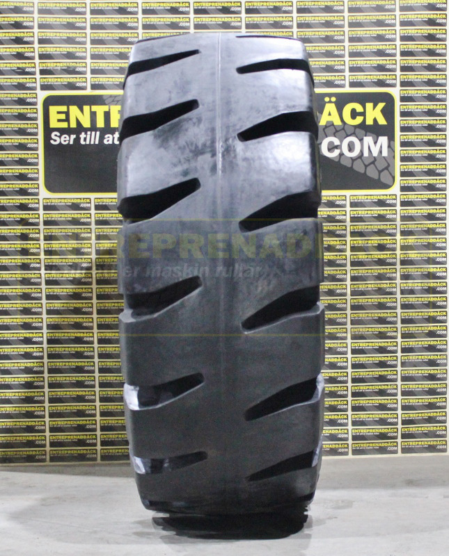 Complete solid wheels 26.5-25 on rims for Volvo L110/L120E  - اللودر بعجل: صور 3 Complete solid wheels 26.5-25 on rims for Volvo L110/L120E  - اللودر بعجل: صور 3