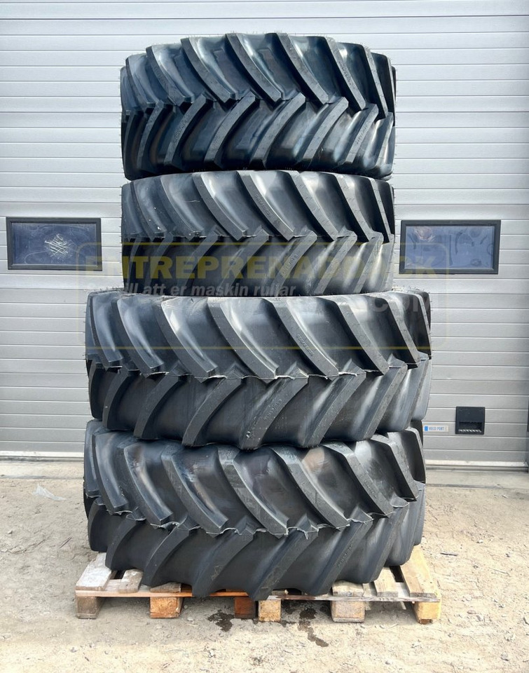 Package with 4 tyres/wheels – Advance AR1200 710/70R38 + 600/65R28 - جرار: صور 1 Package with 4 tyres/wheels – Advance AR1200 710/70R38 + 600/65R28 - جرار: صور 1