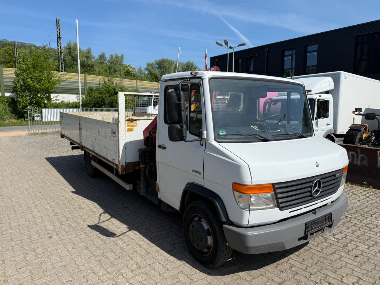 Mercedes-Benz 816 D - الشاحنات الصغيرة المسطحة: صور 2 Mercedes-Benz 816 D - الشاحنات الصغيرة المسطحة: صور 2