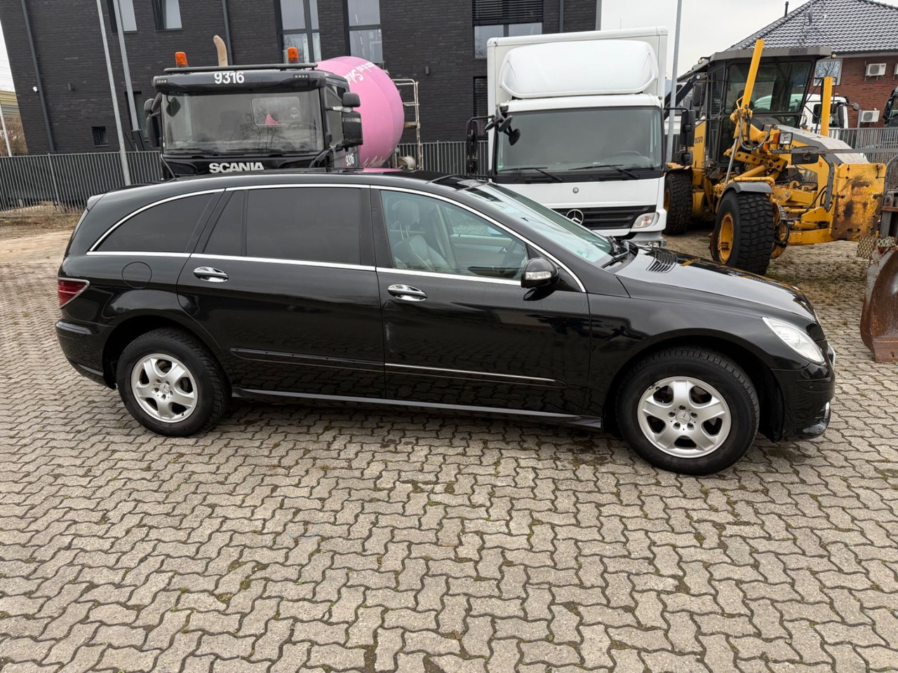 Mercedes-Benz R - سيارة دفع رباعي: صور 4 Mercedes-Benz R - سيارة دفع رباعي: صور 4