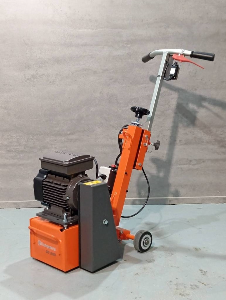 Husqvarna CG 200E - معدات البناء: صور 3 Husqvarna CG 200E - معدات البناء: صور 3