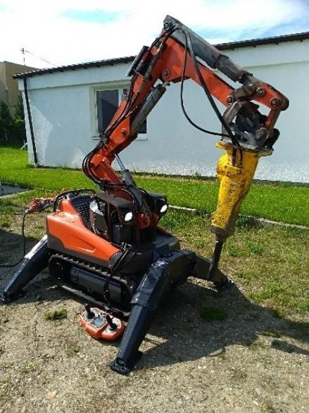 Husqvarna DXR140 - حفارة مصغرة: صور 2 Husqvarna DXR140 - حفارة مصغرة: صور 2