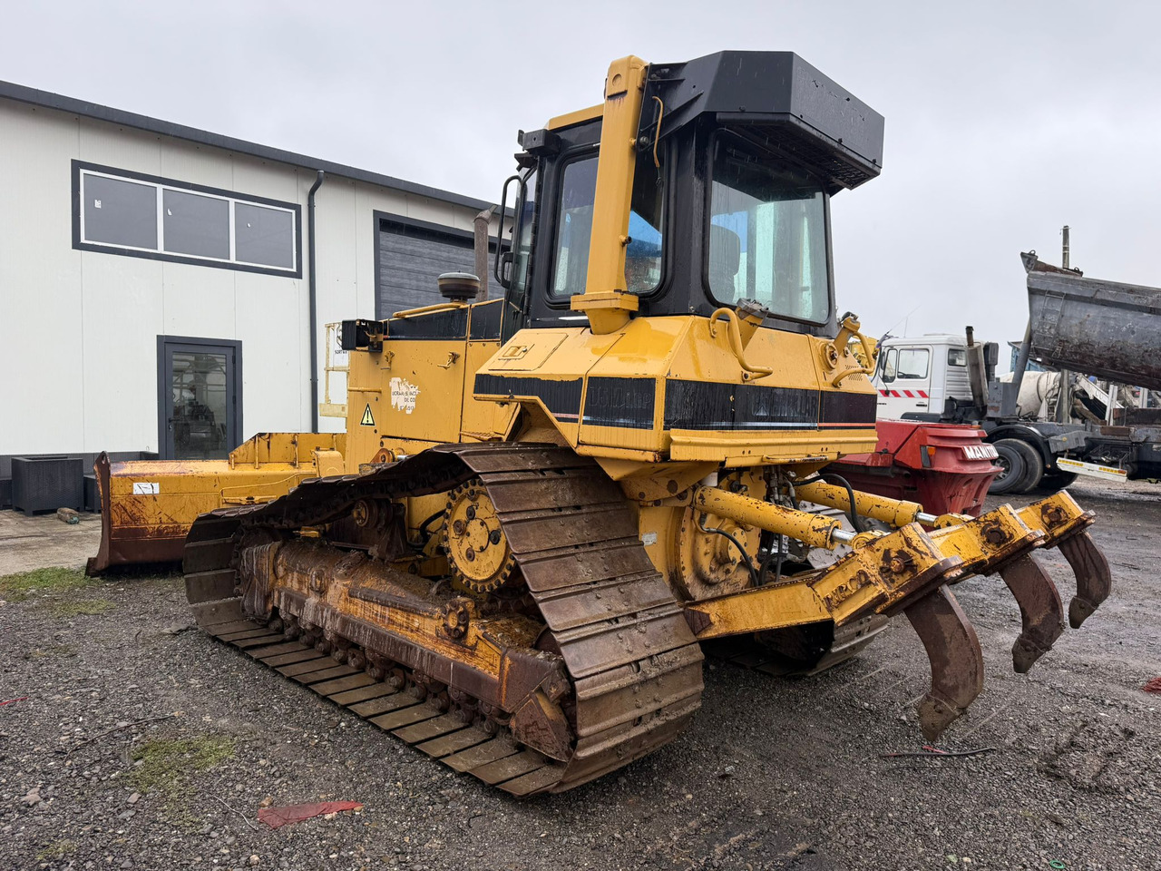 BULLDOZER CATERPILLAR D5 - بلدوزر: صور 4 BULLDOZER CATERPILLAR D5 - بلدوزر: صور 4