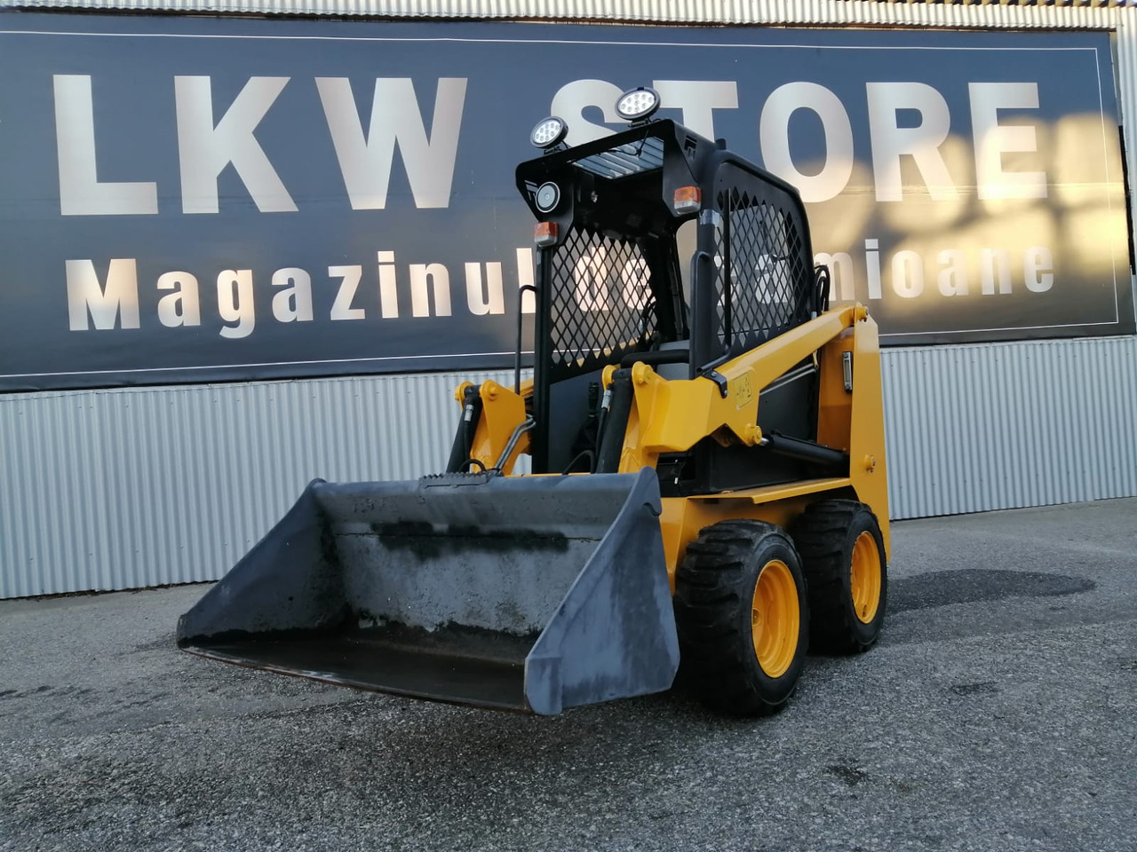 Bobcat Front Loader Ram Italia FM 120 – Hammer Installation - شيول صغير: صور 1 Bobcat Front Loader Ram Italia FM 120 – Hammer Installation - شيول صغير: صور 1