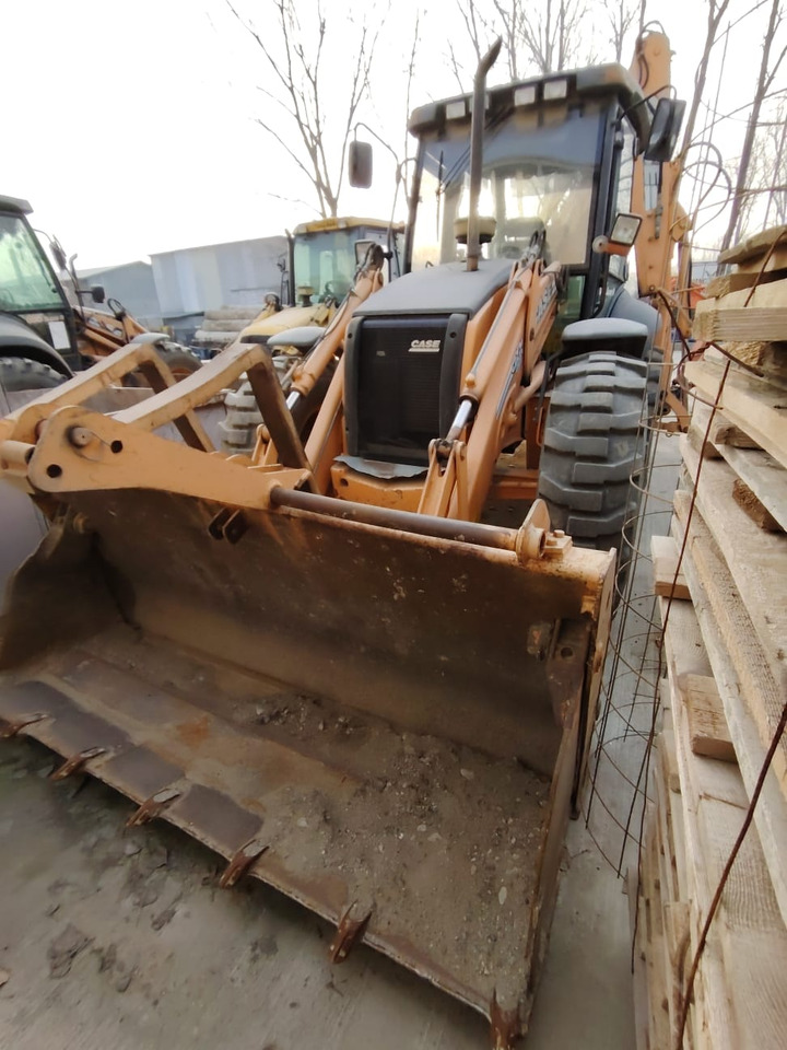 CASE 695SR2-4PS Backhoe loader - حفار متعدد الاستخدام: صور 3 CASE 695SR2-4PS Backhoe loader - حفار متعدد الاستخدام: صور 3