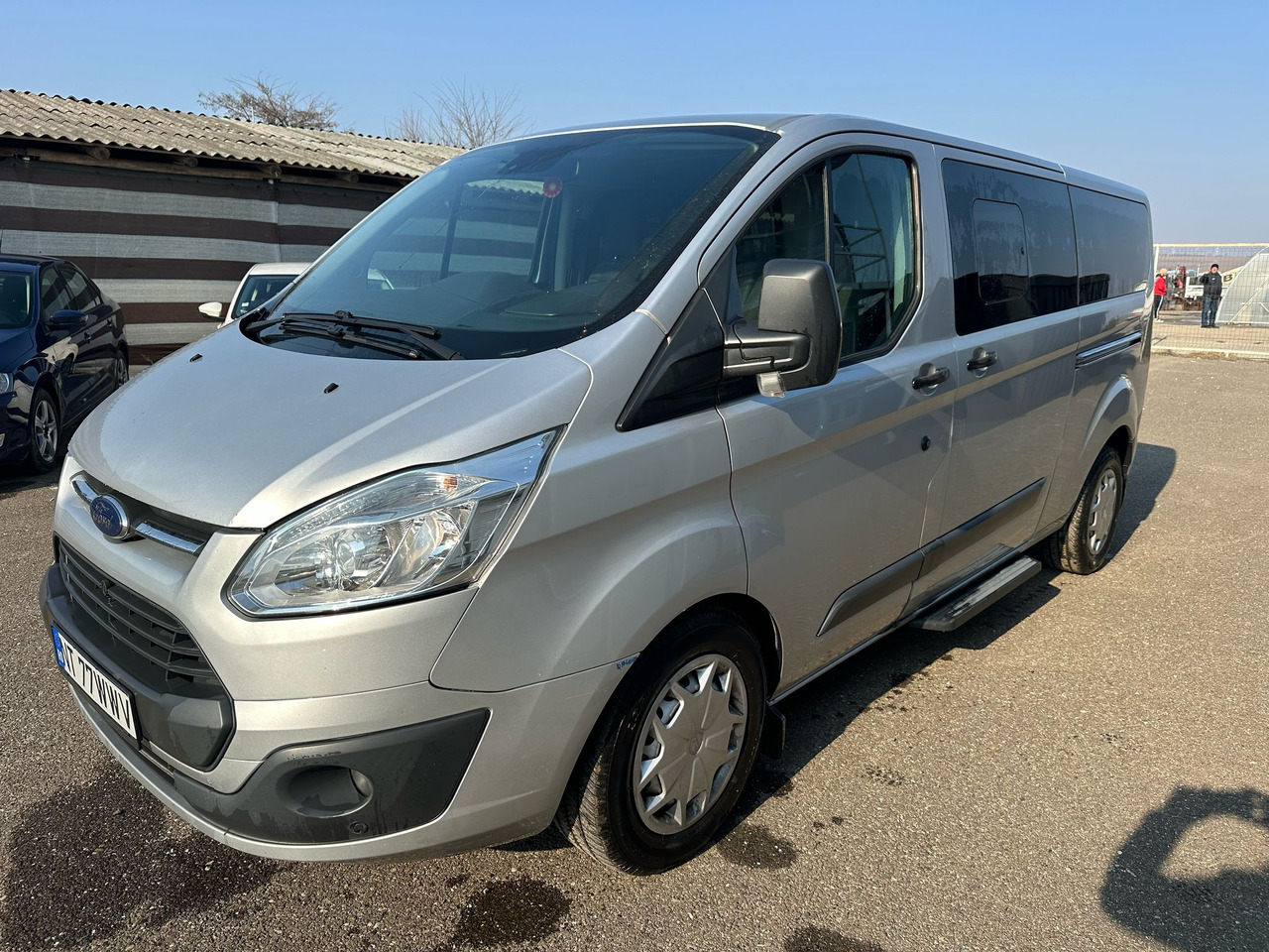FORD TRANSIT CUSTOMS - ميكروباص: صور 3 FORD TRANSIT CUSTOMS - ميكروباص: صور 3