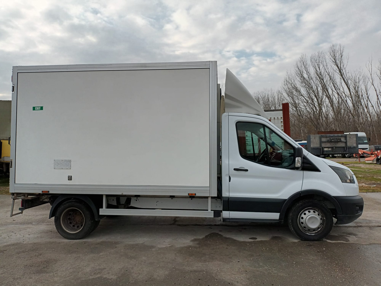 Ford Transit 350 L3 KONVEKTA REFRIGERATOR - الشاحنات الصغيرة المبردة: صور 4 Ford Transit 350 L3 KONVEKTA REFRIGERATOR - الشاحنات الصغيرة المبردة: صور 4