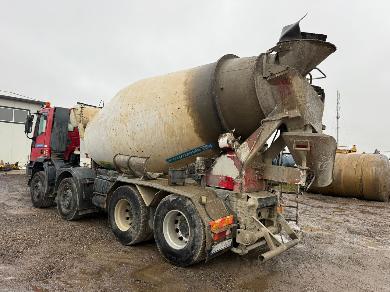 IVECO EUROTRAKKER CONCRETE MIXER - شاحنة خلاطة خرسانة: صور 4 IVECO EUROTRAKKER CONCRETE MIXER - شاحنة خلاطة خرسانة: صور 4