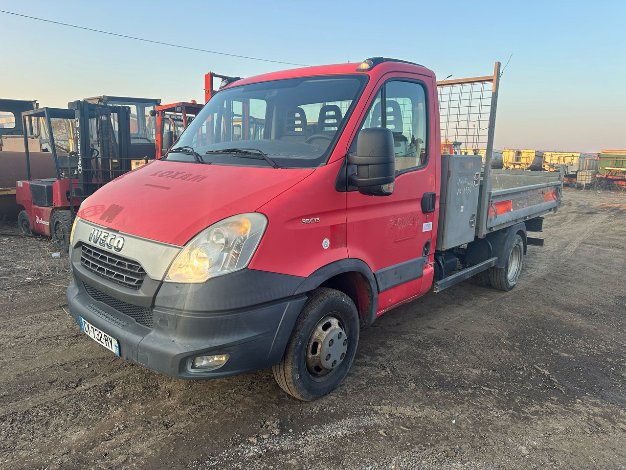 Iveco Daily Van - قلاب صغير: صور 1 Iveco Daily Van - قلاب صغير: صور 1
