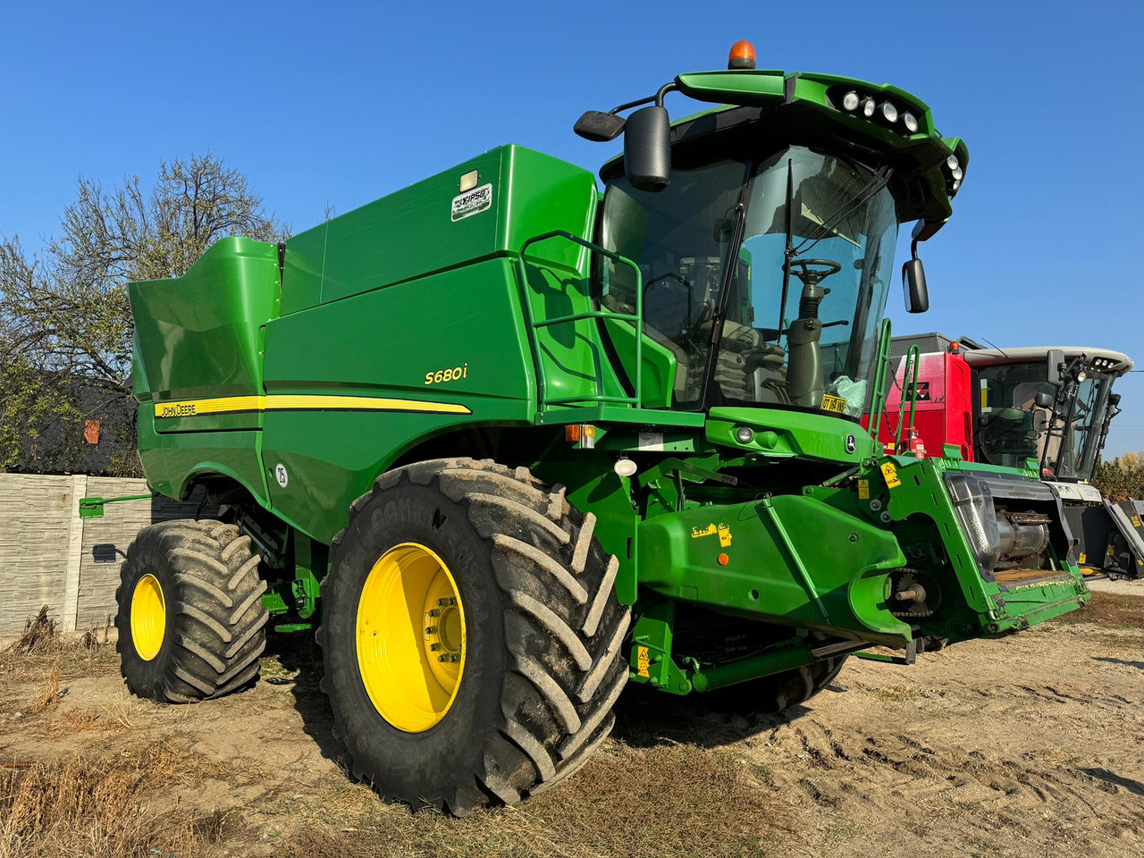 John Deere S680i combine + 635X Header + Zurn trailer - حصادة شاملة: صور 1 John Deere S680i combine + 635X Header + Zurn trailer - حصادة شاملة: صور 1