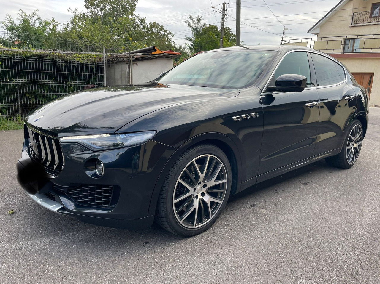 MASERATI LEVANTE 4X4 - سيارة دفع رباعي: صور 1 MASERATI LEVANTE 4X4 - سيارة دفع رباعي: صور 1