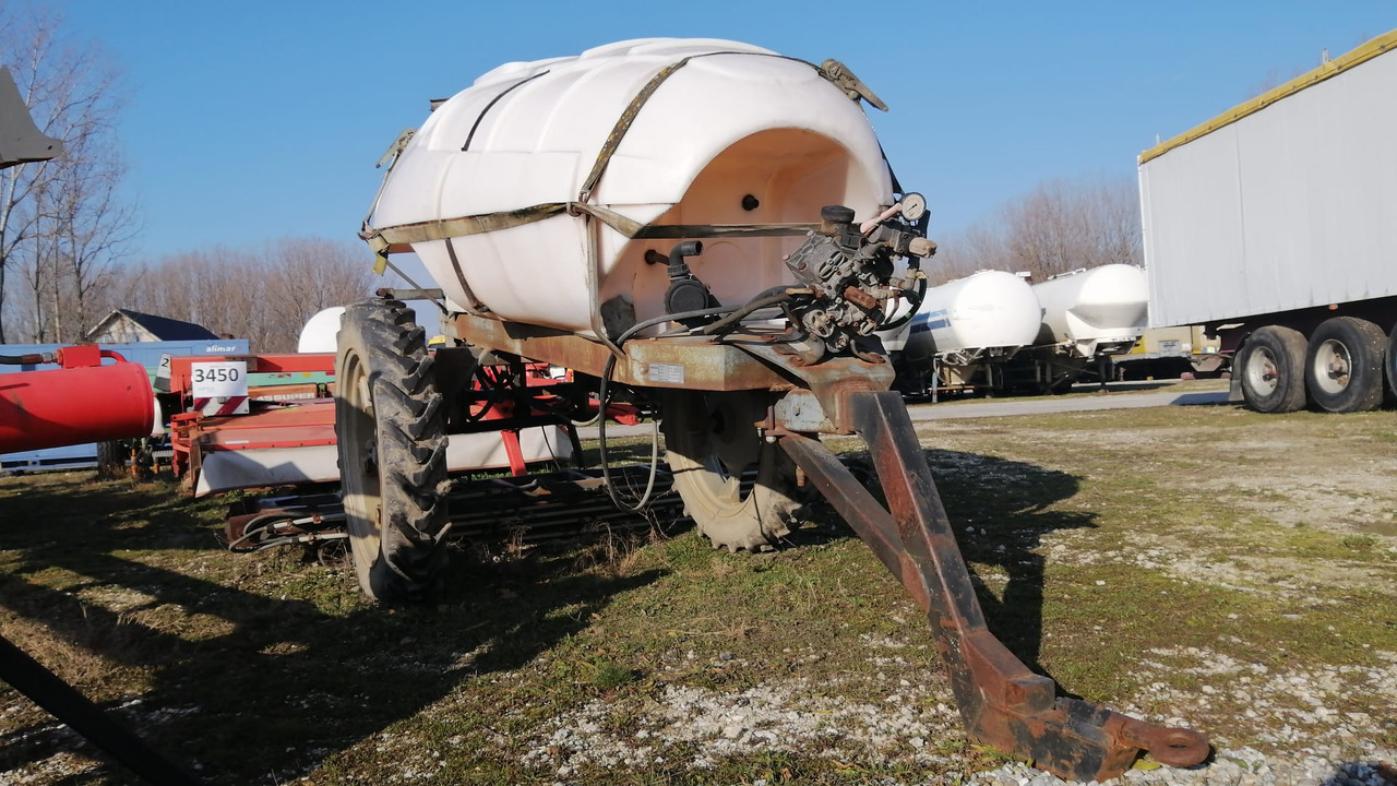 MET Wirax Sprayer 2000 - آلة الرش المقطورة: صور 2 MET Wirax Sprayer 2000 - آلة الرش المقطورة: صور 2