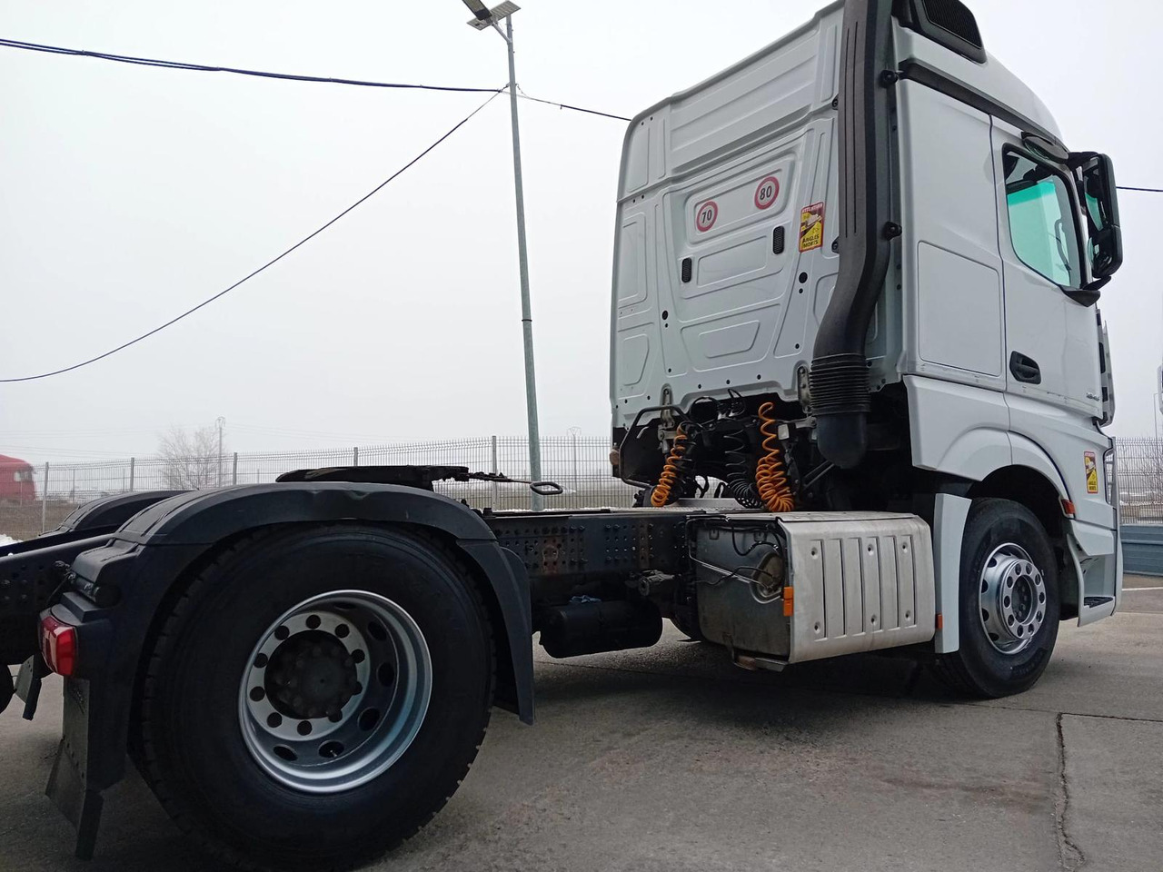 Mercedes-Benz Actros 1845 LS, FULL ADR+PTO, STANDKLIMA, TOP !!! - شاحنة جرار: صور 4 Mercedes-Benz Actros 1845 LS, FULL ADR+PTO, STANDKLIMA, TOP !!! - شاحنة جرار: صور 4