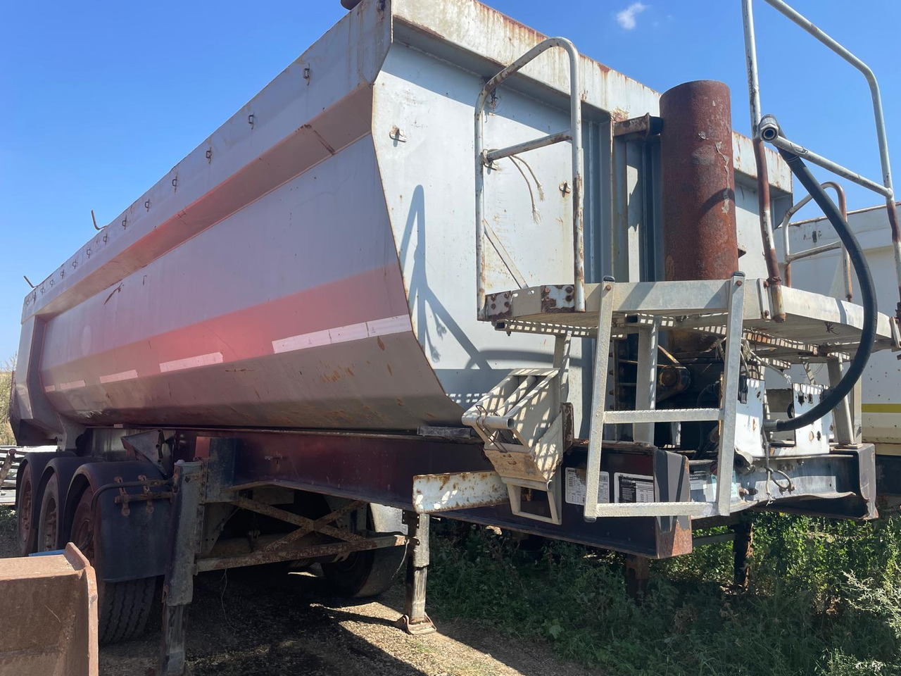 NPF-POTSDAM SKS 27 Tipper Semi-trailer - قلابة نصف مقطورة: صور 1 NPF-POTSDAM SKS 27 Tipper Semi-trailer - قلابة نصف مقطورة: صور 1