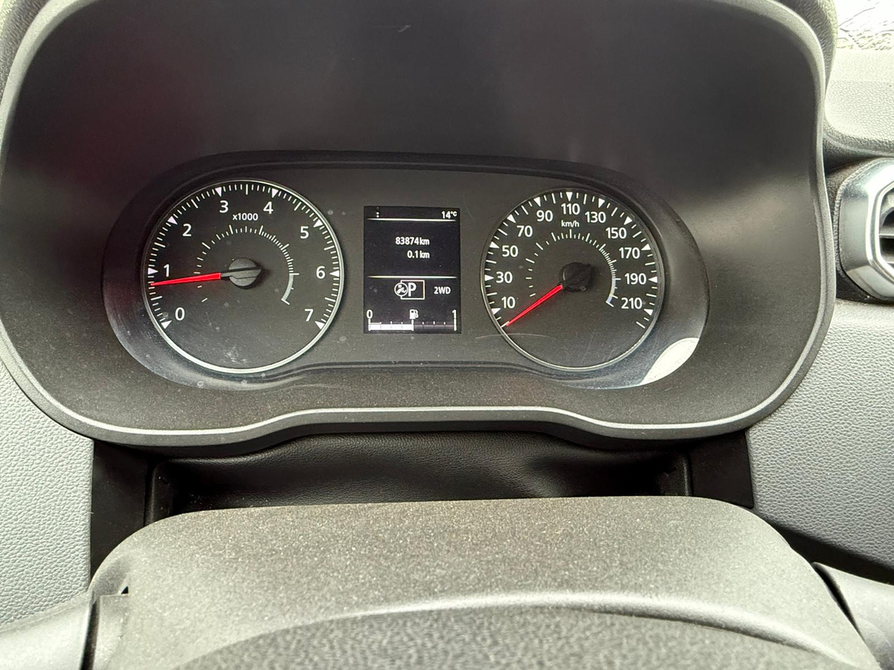 سيارة دفع رباعي RENAULT DUSTER 4X4: صور 8 سيارة دفع رباعي RENAULT DUSTER 4X4: صور 8