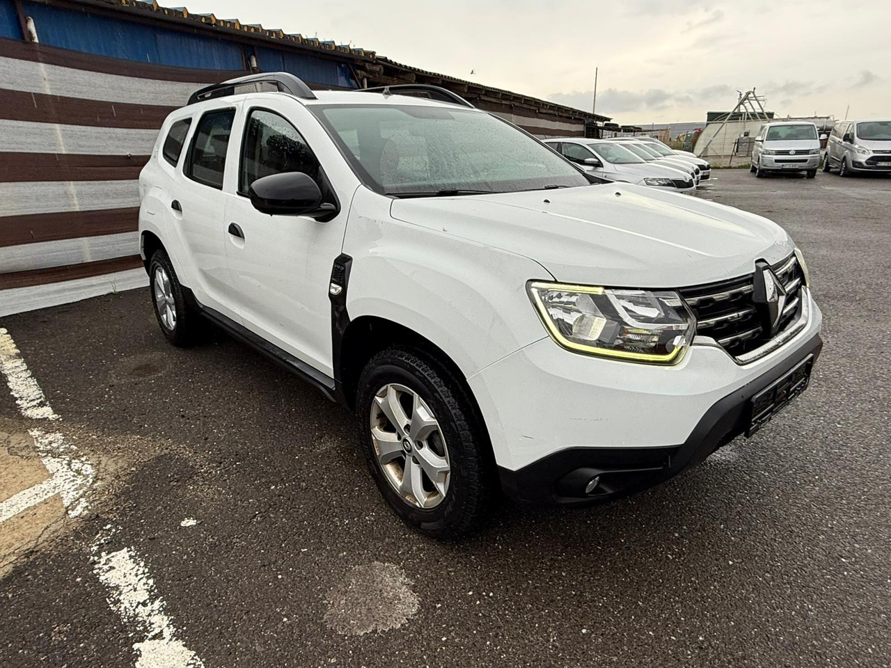 RENAULT DUSTER 4X4 - سيارة دفع رباعي: صور 1 RENAULT DUSTER 4X4 - سيارة دفع رباعي: صور 1
