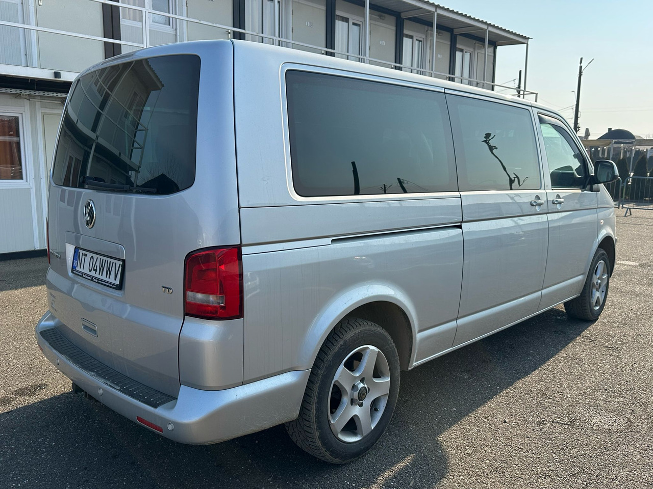 VOLKSWAGEN MULTIVAN - ميكروباص: صور 3 VOLKSWAGEN MULTIVAN - ميكروباص: صور 3