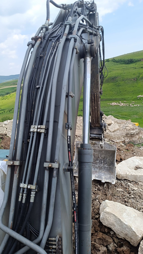 حفارات زحافة VOLVO EC 360 EXCAVATOR: صور 10