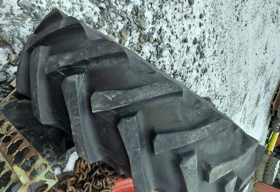 14.9R28 rengas - Valtra - الإطارات - جرار: صور 3 14.9R28 rengas - Valtra - الإطارات - جرار: صور 3