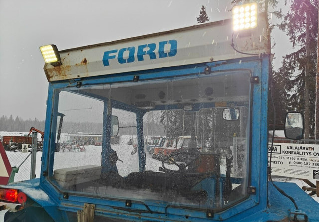 Ford 4110 traktori - Katso video! - جرار: صور 5 Ford 4110 traktori - Katso video! - جرار: صور 5