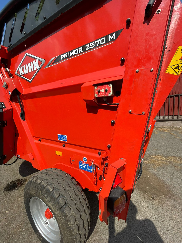 KUHN Primor 3570M hinattava paalisilppuri - المعدات لتربية الماشية: صور 3 KUHN Primor 3570M hinattava paalisilppuri - المعدات لتربية الماشية: صور 3
