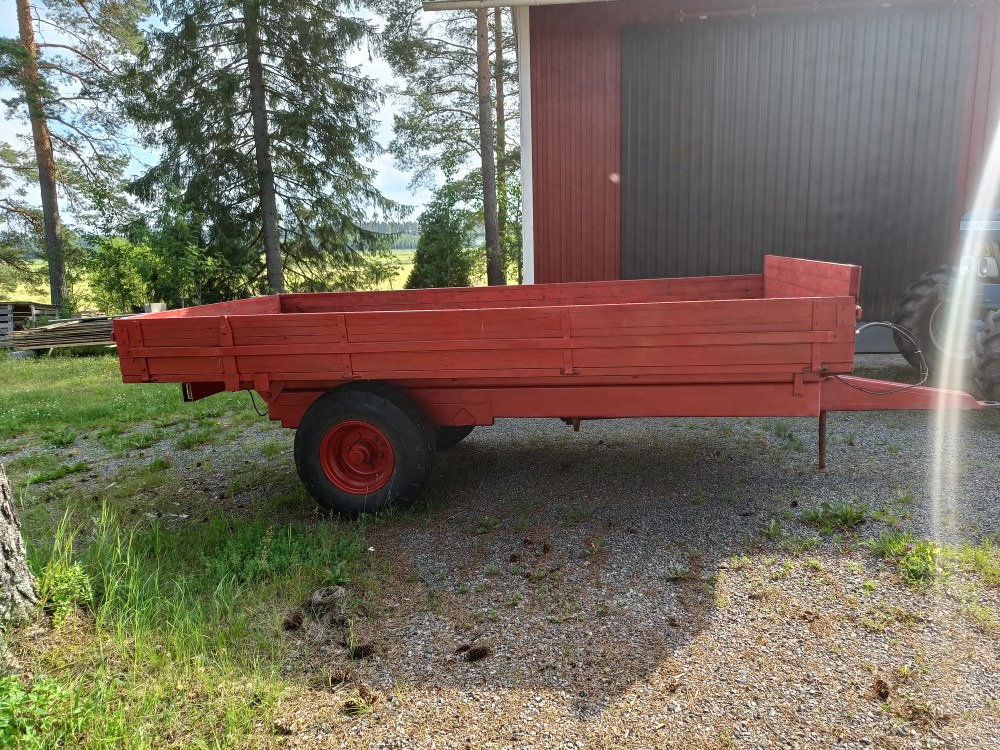 Kipa kippikärry 1-akselinen, kantavuus 7000kg, siisti kärry - قلابة مقطورة الزراعية: صور 2 Kipa kippikärry 1-akselinen, kantavuus 7000kg, siisti kärry - قلابة مقطورة الزراعية: صور 2