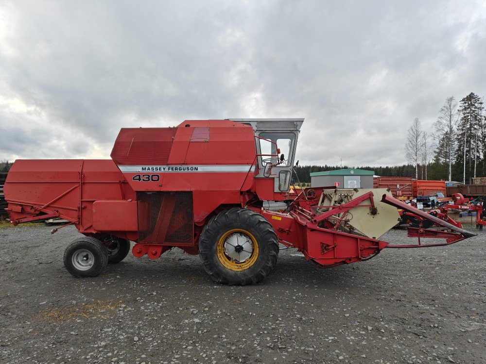 MASSEY FERGUSON 430 - حصادة شاملة: صور 5 MASSEY FERGUSON 430 - حصادة شاملة: صور 5