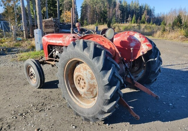 Massey Ferguson 35 - rekisterissä - KATSO VIDEO - جرار: صور 3 Massey Ferguson 35 - rekisterissä - KATSO VIDEO - جرار: صور 3