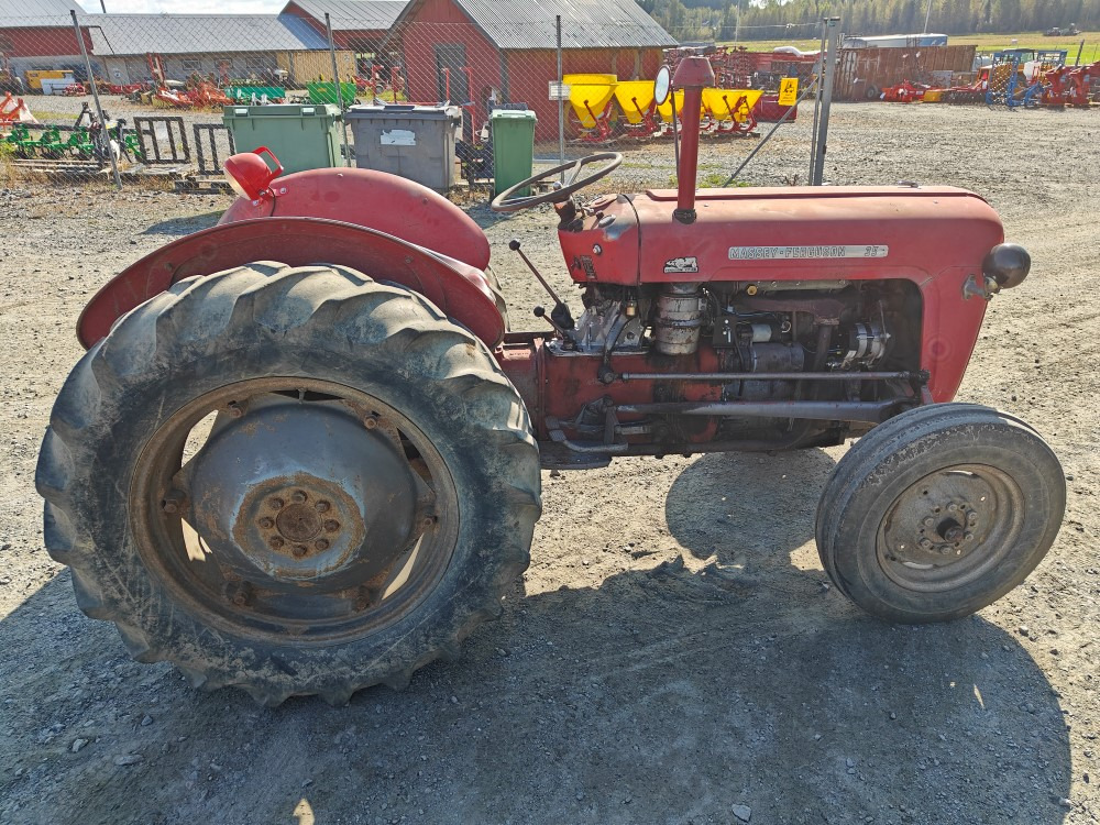 Massey Ferguson 35 traktori alkuperäiskuntoinen, katso video! - جرار: صور 4 Massey Ferguson 35 traktori alkuperäiskuntoinen, katso video! - جرار: صور 4